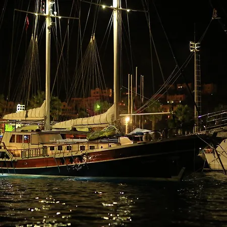 Kanaryam Yacht *